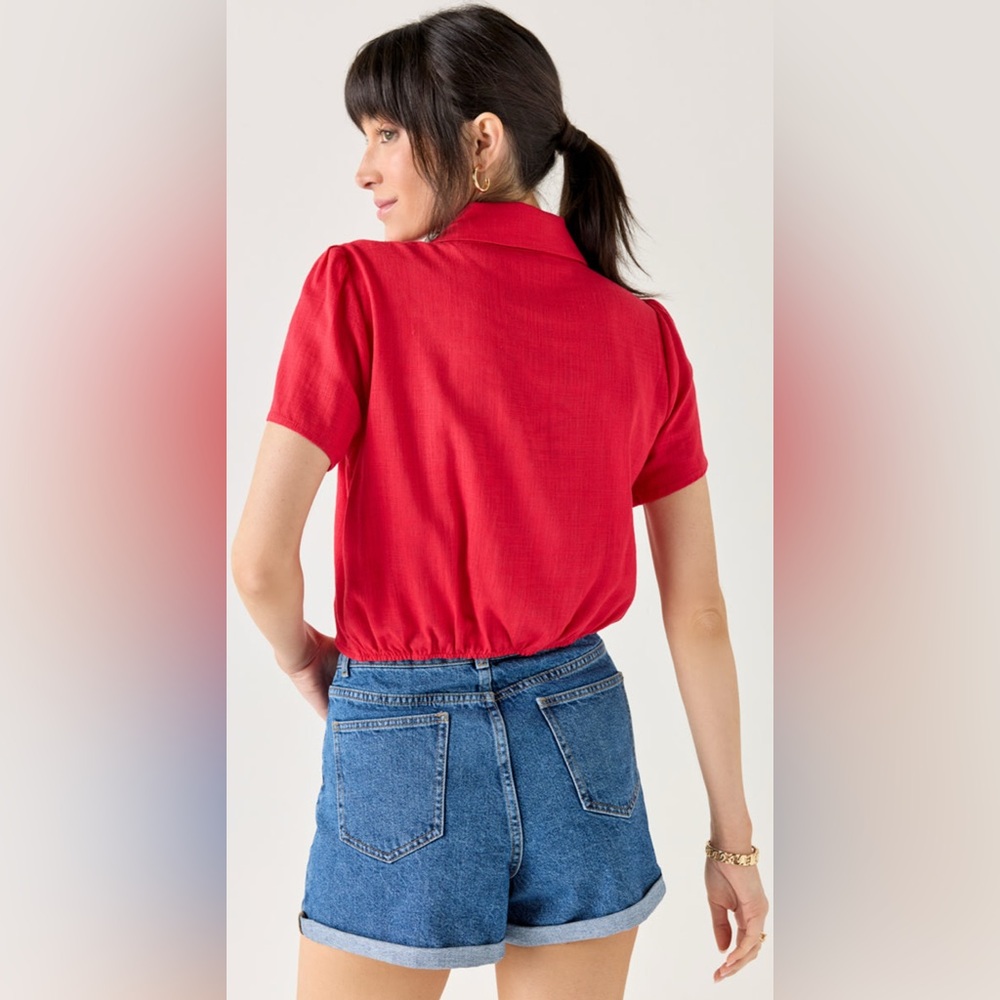 New Francesca’s Red Tie Front Button Down Cropped Top  Blouse - Picture 4 of 6